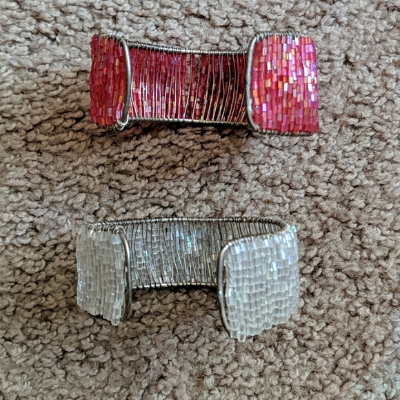 Necklace and Two Bracelets - Picture 4 of 9